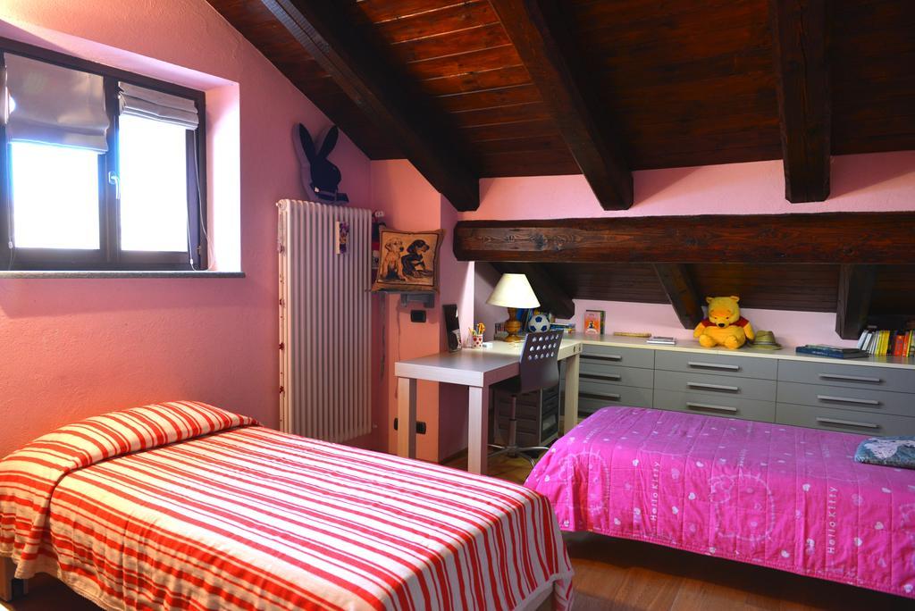 Casa Vacanze Il Brichet Mondovì Rum bild
